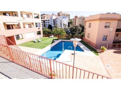 AMPLIO APARTAMENTO DE UN DORMITORIO CON GRAN TERRAZA DE 20M2, PARKING Y