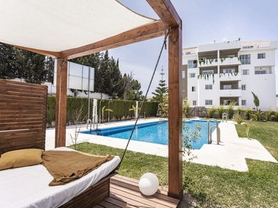 Apartamento en venta en Nueva Andalucía Centro, Marbella, Málaga