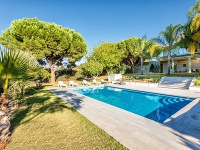 Casa con terreno en Alhaurín de la Torre