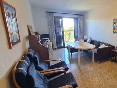 Venta de piso en Capdepera de 2 habitaciones con terraza y garaje