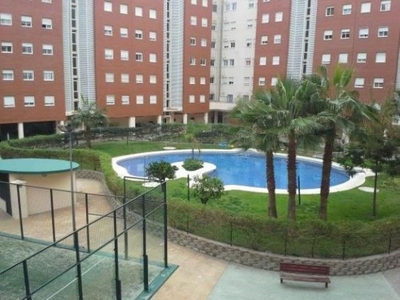 Alquiler de piso en Martín Carpena - Torre del Río de 3 habitaciones con terraza y piscina