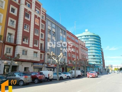 Apartamento en venta en Calle de Vitoria, cerca de Avenida de Cantabria