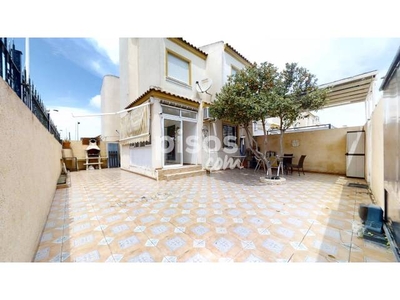 Casa adosada en alquiler en Calle Residencial Baleares