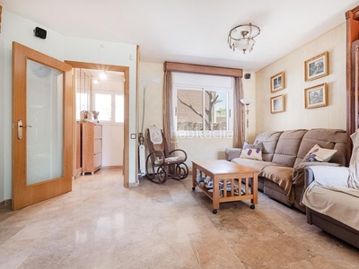 Casa adosada se vende preciosa casa con garaje privado (bufalà) en Badalona