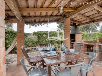 Casa con 4 habitaciones con parking, piscina, jardín y vistas a la montaña en Santa Cristina d´Aro