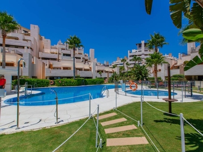 Fabuloso apartamento en venta en primera línea de playa. Estepona. Málaga