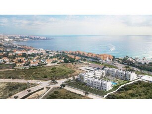 IMPRESIONANTE APARTAMENTO EN ESTEPONA A POCOS METROS DEL MAR DE OBRA NUEVA