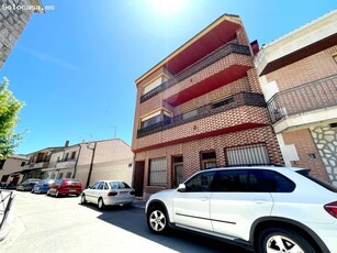 Se vende propiedad de 420 m² ubicada en Pedrajas d...