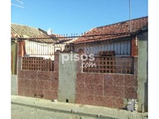 Casa adosada en venta en Puertollano en Cañamares-Libertad por 15.000 €