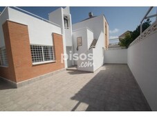 Casa adosada en venta en Punta Prima-Ciñuelica-Alameda del Mar en Punta Prima-Ciñuelica-Alameda del Mar por 128.000 €