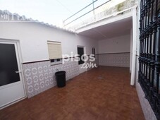 Casa en venta en Tomelloso, Calle García Pavón