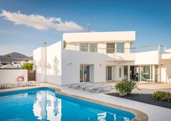 Casa para comprar en Puerto Calero, España