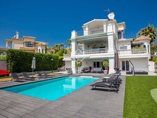 Casa de 440 m² con jardín en venta en Nueva Andalucía