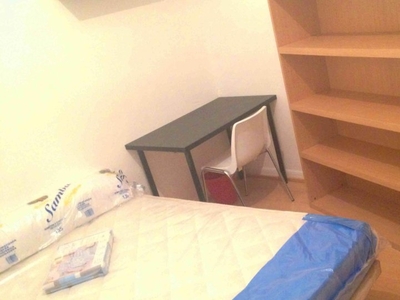 Alquiler de habitaciones en piso de 10 habitaciones en Madrid