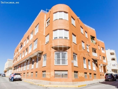 Apartamento en esquina y planta baja a la venta en Los Montesinos, Alicante (a