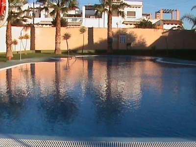 Apartamento impresionante en La Zenia - Sin amueblar, con piscina, garaje y jardín