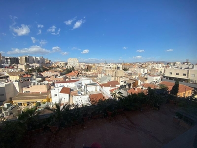 Ático gran inmueble a transformar en vivienda ático con magnificas vistas , toda exterior y en pleno centro en Murcia