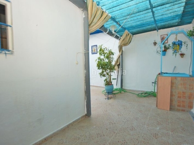 Casa adosada en calle ignacio moreno 8 casa adosada con 6 habitaciones con aire acondicionado en Bormujos