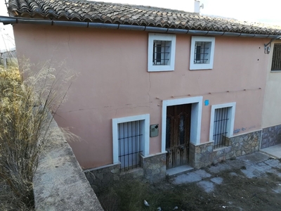 Casa con terreno en Pt del Derramador de las Chaconas, Monóvar (Alicante)
