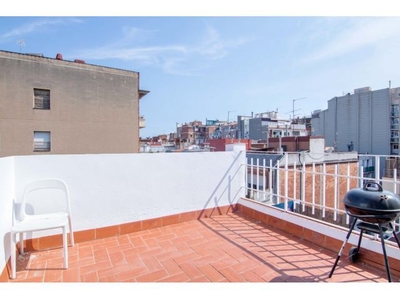 con terraza de 10 m2 para disfrutar del clima Mediterráneo