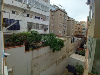 Piso con 3 habitaciones con ascensor en Sant Crist Badalona