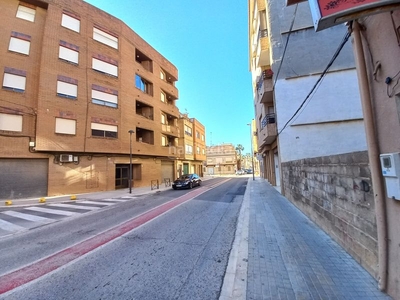 Piso en calle godelleta 8 piso de 2 habitaciones con chimenea en turis en Turís