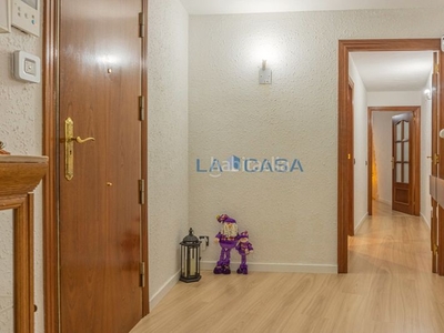 Piso fantastico piso reformado en venta en la zona de badal en Barcelona