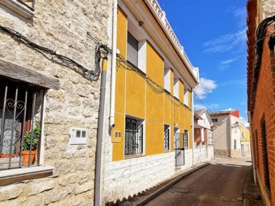 Venta Casa adosada Trigueros del Valle. Con terraza 114 m²