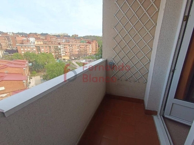 Venta Piso Bilbao. Piso de dos habitaciones Plaza de aparcamiento con terraza calefacción individual