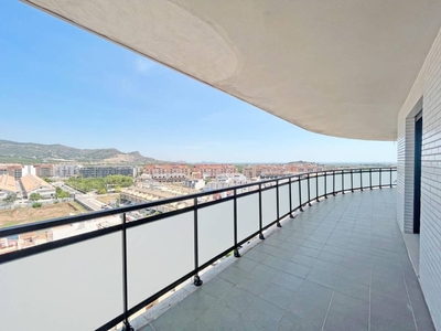 Venta Piso Sagunto - Sagunt. Piso de cuatro habitaciones en Cat J L Blasco Estelles 20. Con terraza