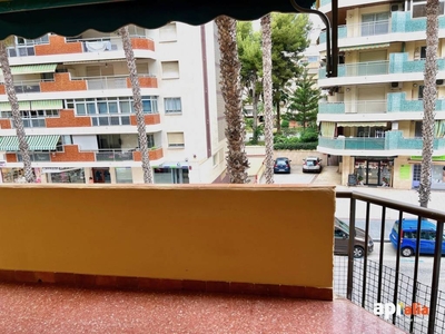 Venta Piso Salou. Piso de tres habitaciones Con terraza