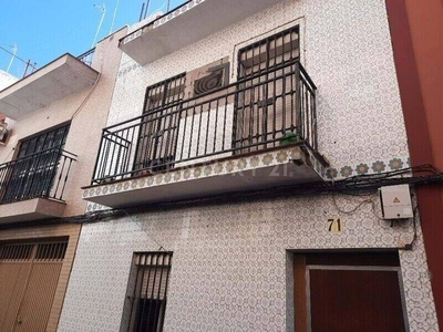 Casa unifamiliar 3 habitaciones, buen estado, La Plata, Sevilla