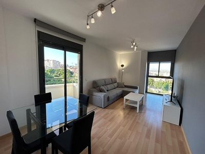 Alquiler de piso en Los Molinos - Villa Blanca de 3 habitaciones con terraza y garaje