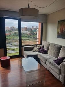 Alquiler de piso en Valdenoja - La Pereda de 2 habitaciones con garaje y muebles