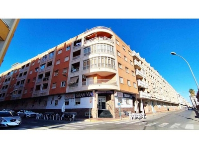 Amplio apartamento ubicado en centro de Torrevieja