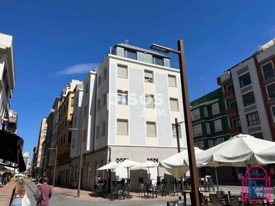 Apartamento en alquiler en Calle de Burgo Nuevo