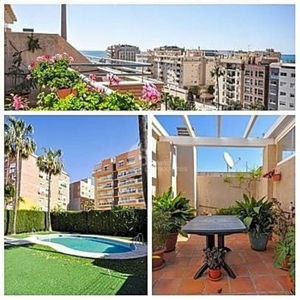 Ático en venta en Parque Mediterráneo - Santa Paula de 3 habitaciones con terraza y piscina
