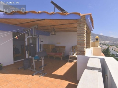 Casa adosada en alquiler con preciosas vistas al mar