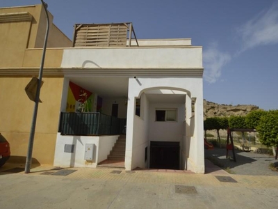 Casa adosada en venta en Rioja