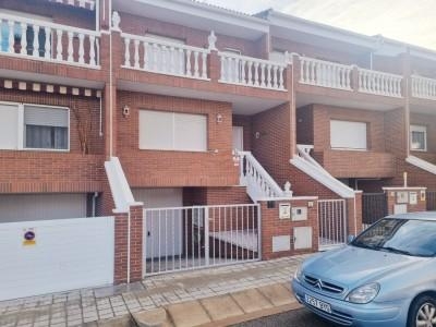 Casa adosada en venta en Sebastiá Juan Arbó-Sant Cristofol, Amposta