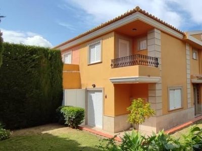 Casa adosada en venta en Zona Sierra Helada, Benidorm