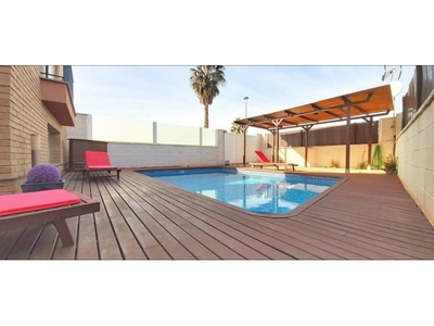 Casa con piscina privada, ideal para tu familia