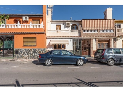 Casa en Venta en Armilla, Granada