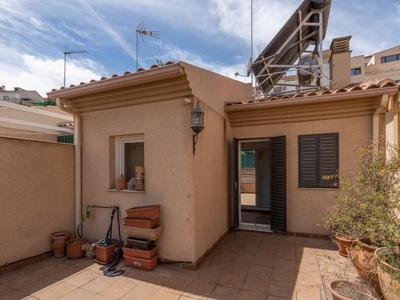 Casa en venta en Bola de Oro, Granada