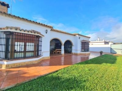 Chalet en venta en Las Lagunas - Campano, Chiclana de la Frontera