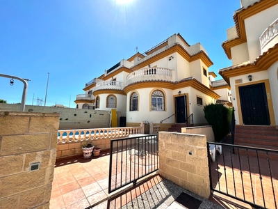 Oasis (La Marina) villa en venta