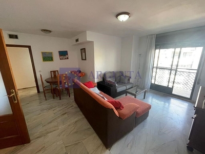 Piso en alquiler en Centro - Cáceres de 4 habitaciones con balcón y calefacción