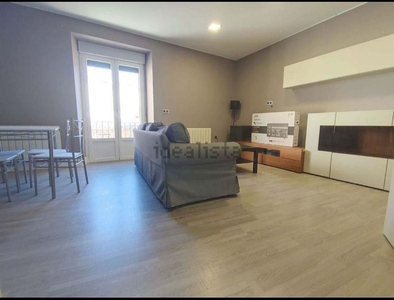 Piso en alquiler en Centro - Segovia de 3 habitaciones con muebles y balcón
