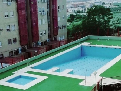 Piso en alquiler en Peñamefecit - Avda Barcelona de 4 habitaciones con terraza y piscina