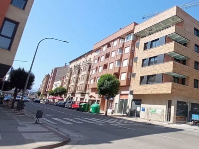 Piso en venta en Santo Domingo de la Calzada de 2 habitaciones con terraza y garaje